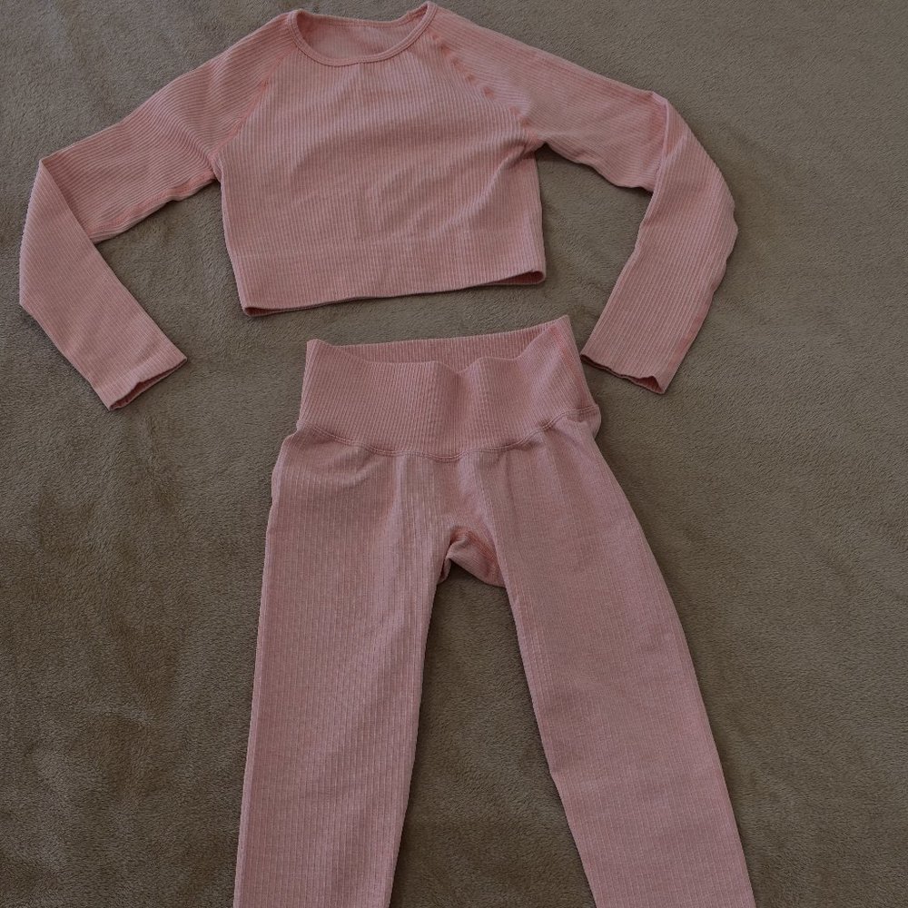 Pink Long Sleeve & Long Pants Gym Set - Size Medium
